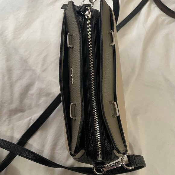 DKNY Avelle Small Crossbody Faux Leather Purse Bag (No Stachel Handles) Unused - Picture 8 of 16